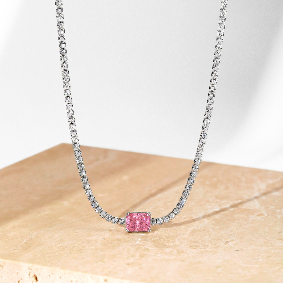 [Rose Tomorrow]2.0 carat Ornate Emerald Cut Necklace