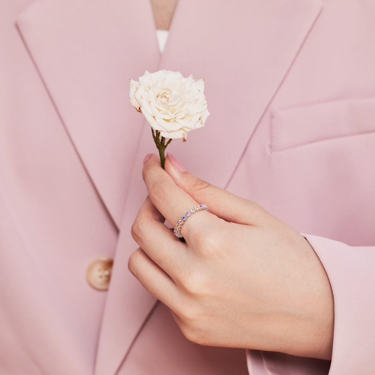 [Rose Tomorrow]Unique Scintillating Round Cut Daily Ring