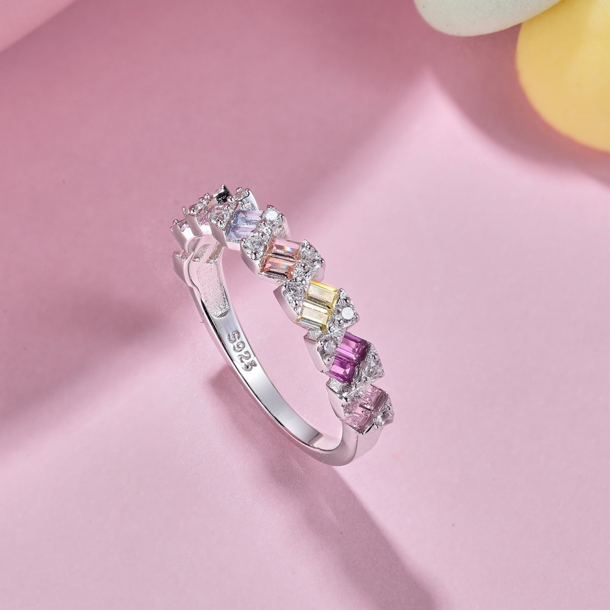 [Rose Tomorrow]Delicate Vibrant Emerald Cut Daily Ring