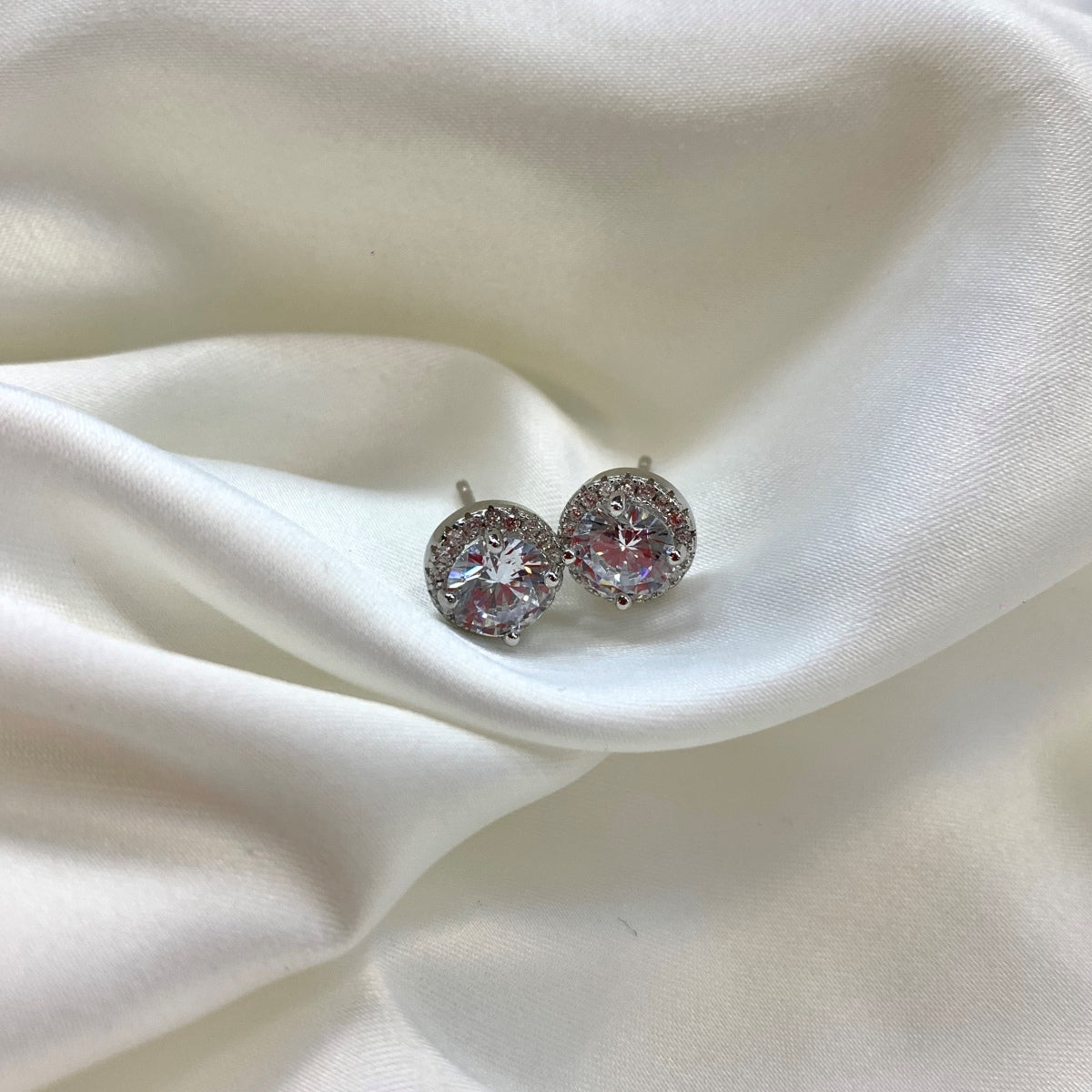 [Rose Tomorrow]Classic Princess Round Shape Earrings