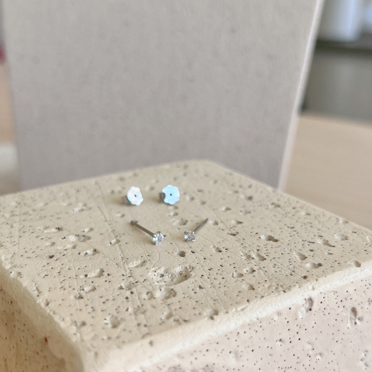 [Rose Tomorrow]Delicate Solitaire Earrings